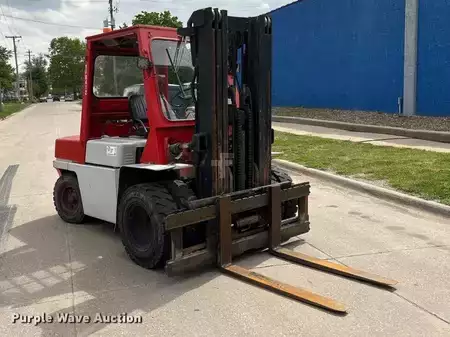 Montacargas diésel - Nissan WGF03A40V (3)