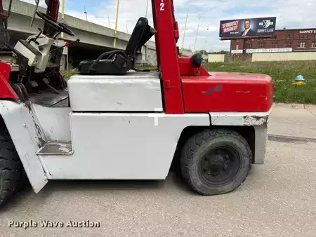 Montacargas diésel - Nissan WGF03A40V (31)
