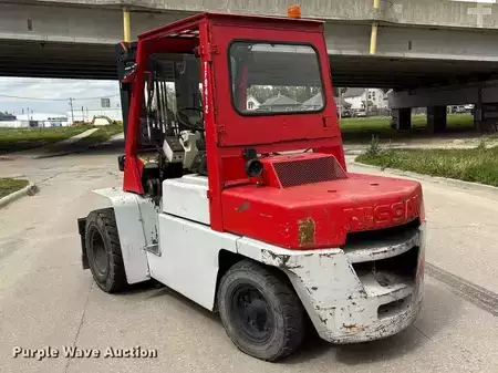 Montacargas diésel - Nissan WGF03A40V (7)