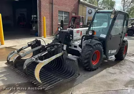 Manipulador Telescópico fijo 2016  Bobcat V417 (1)