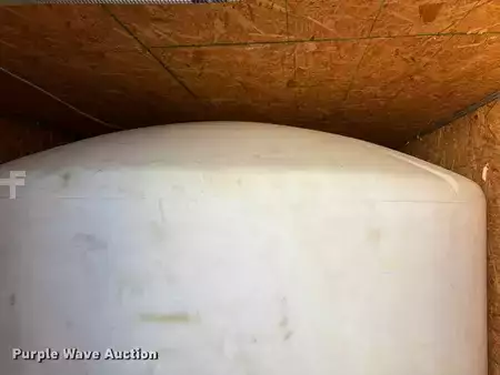 Montacargas diésel - Water tank (13)