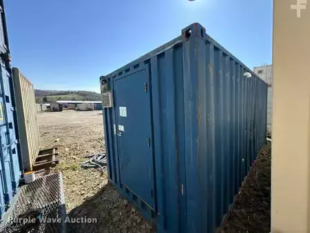Montacargas diésel - Mobile restroom (1)