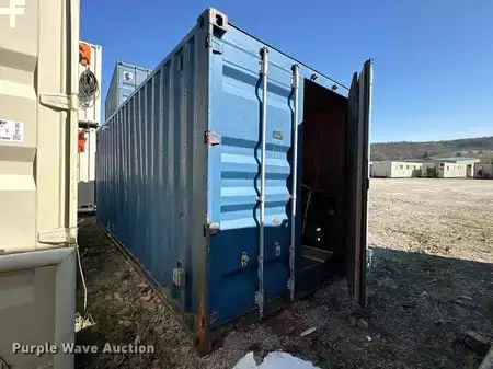 Montacargas diésel - Mobile restroom (10)