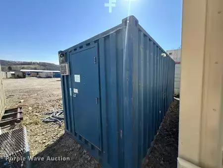 Montacargas diésel - Mobile restroom (2)