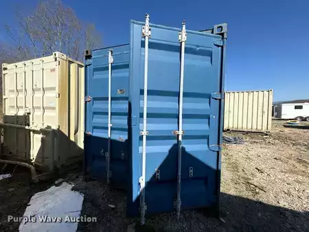 Montacargas diésel - Mobile restroom (8)