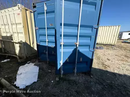 Montacargas diésel - Mobile restroom (9)
