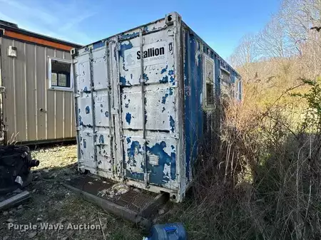 Montacargas diésel - Mobile restroom (1)