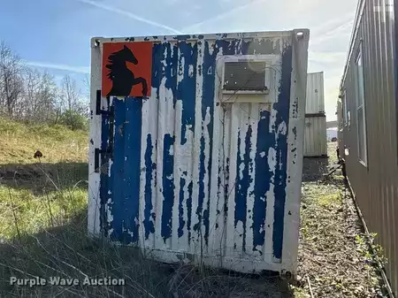 Montacargas diésel - Mobile restroom (5)