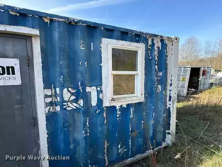 Montacargas diésel - Mobile restroom (8)