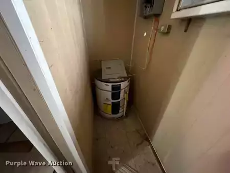 Montacargas diésel - Mobile restroom (23)