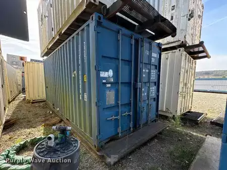 Montacargas diésel - Mobile restroom (3)