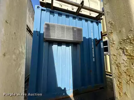 Montacargas diésel - Mobile restroom (7)