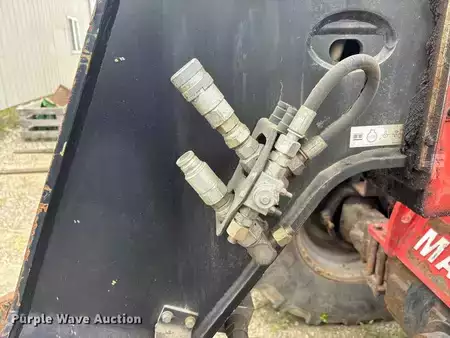 Manipulador Telescópico fijo 2015  Manitou MLT (15)