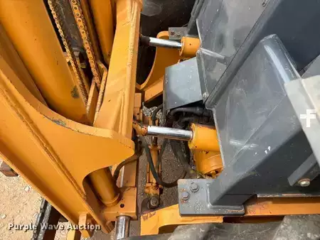 Diesel Forklifts 2005  Case 586G (19)