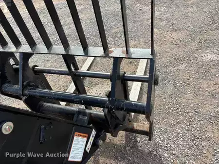 Manipulador Telescópico fijo 2017  Manitou MT625 (17)