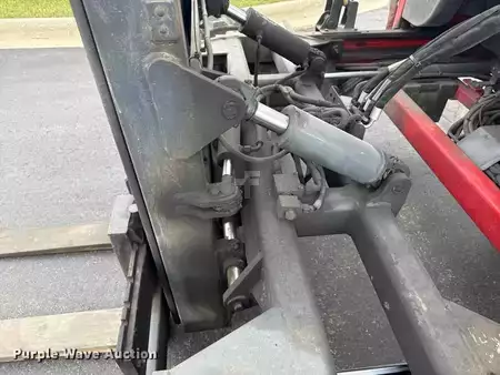 Montacargas diésel 2016  Moffett M8 (12)