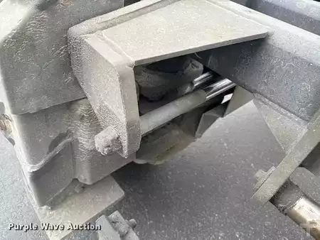 Montacargas diésel 2016  Moffett M8 (20)