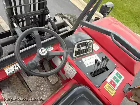 Montacargas diésel 2016  Moffett M8 (37)