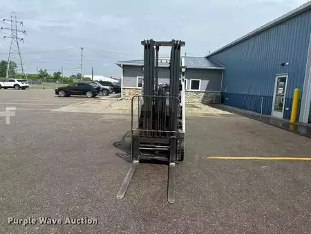Propane Forklifts 2018  Unicarriers CFS40 (2)