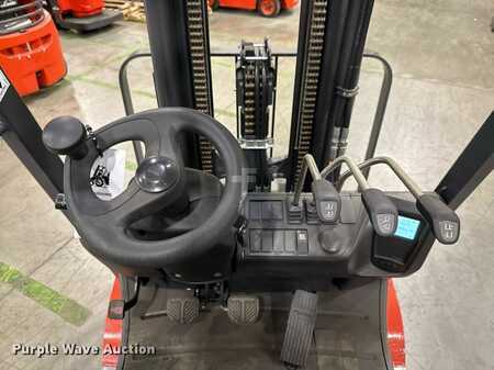 Propane Forklifts 2024  Linde HT25CT (21)