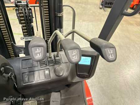 Propane Forklifts 2024  Linde HT25CT (25)