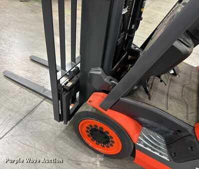 Propane Forklifts 2024  Linde HT25CT (9)