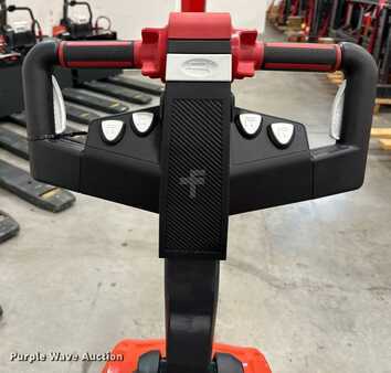 4 Wheels 2023  Linde EWR30 (11)