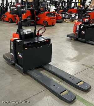 4 Wheels 2023  Linde EWR30 (3)
