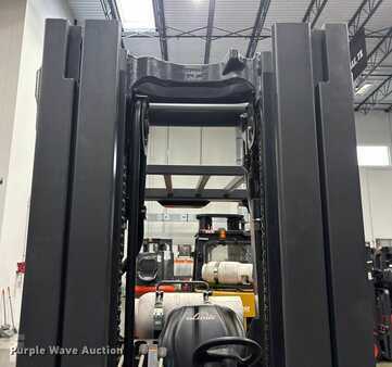 Propane Forklifts 2023  Linde HT27CT (11)