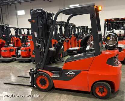 Propane Forklifts 2023  Linde HT27CT (8)