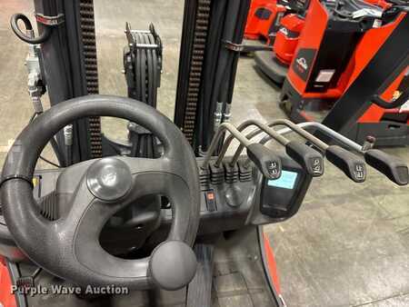 Propane Forklifts 2023  Linde HT27CT (15)