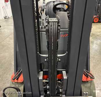 Propane Forklifts 2023  Linde HT27CT (14)