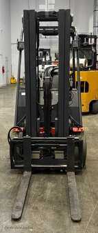 Propane Forklifts 2023  Linde HT27CT (2)