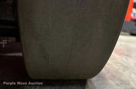 Propane Forklifts 2023  Linde HT27CT (29)