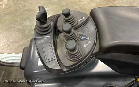 4 Wheels 2023  Linde E18 (22)