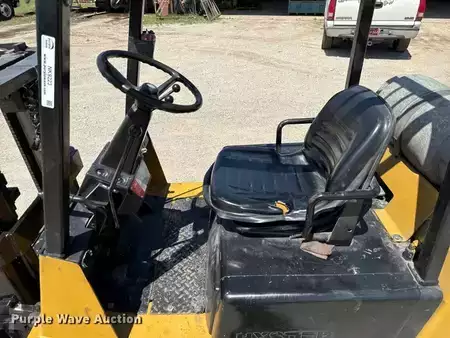 Propane Forklifts - Hyster S40XL (15)