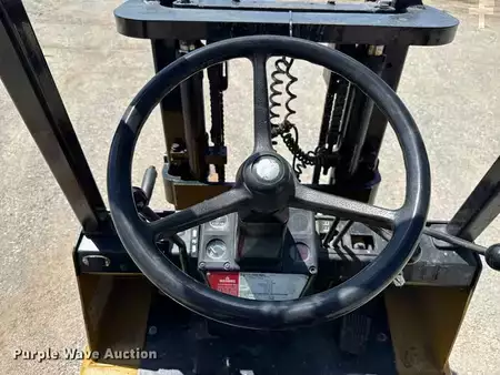 Propane Forklifts - Hyster S40XL (20)