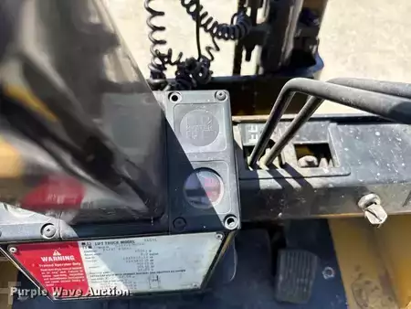 Propane Forklifts - Hyster S40XL (22)