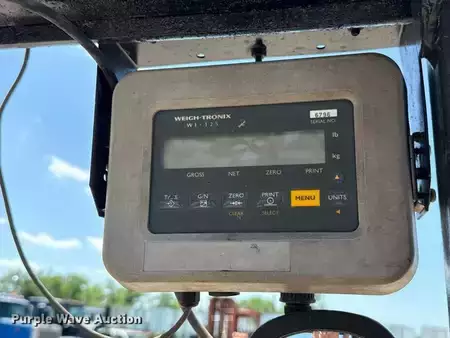 Propane Forklifts - Hyster S40XL (25)