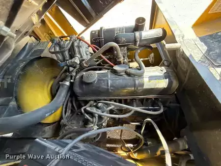 Propane Forklifts - Hyster S40XL (31)