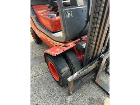 Dieselový VZV 1990  Linde H 25 D (13)