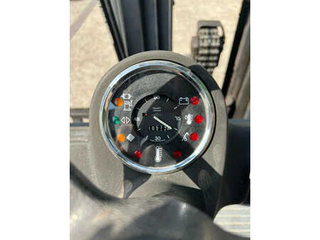 Dieselový VZV 1990  Linde H 25 D (16)