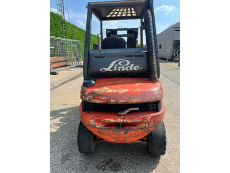 Dieselový VZV 1990  Linde H 25 D (9)