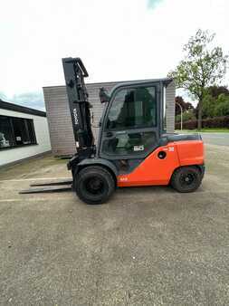 Diesel Forklifts 2015  Toyota 8FD50N (1)