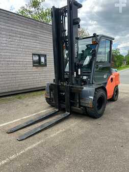 Diesel Forklifts 2015  Toyota 8FD50N (2)
