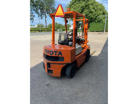 Dieselový VZV 1997  Toyota 02-4FD25 (4)