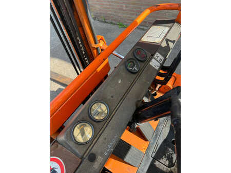 Dieselový VZV 1997  Toyota 02-4FD25 (8)