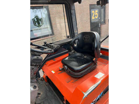 Elektro čtyřkolový VZV 2005  Toyota 7FBMF25 (8)