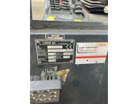 4-wiel elektrische heftrucks 1995  Linde E30-01 (11)