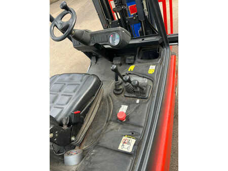 4-wiel elektrische heftrucks 1995  Linde E30-01 (7)